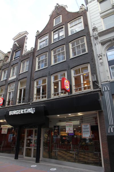 Nieuwendijk 218 (&copy; Walther Schoonenberg)