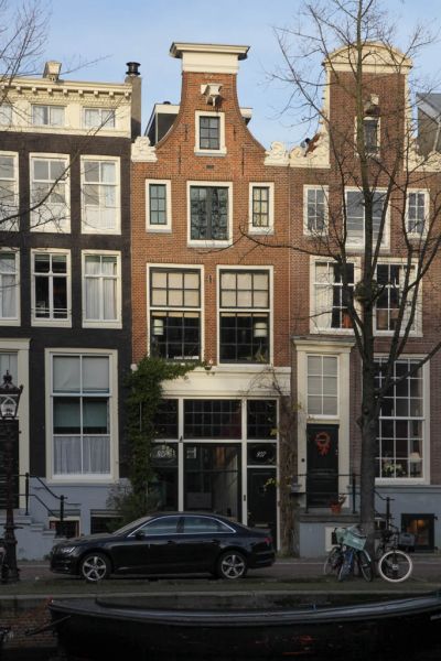 Prinsengracht 827 (© Walther Schoonenberg)