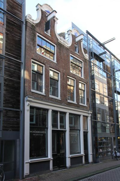 Hazenstraat 6 (&copy; Walther Schoonenberg)