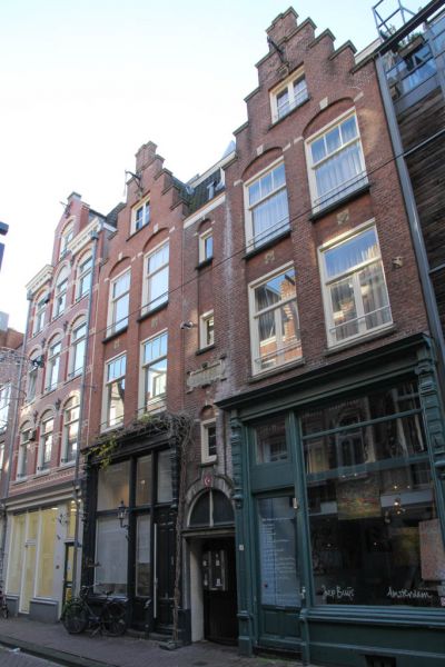Hazenstraat 10-18 (&copy; Walther Schoonenberg)