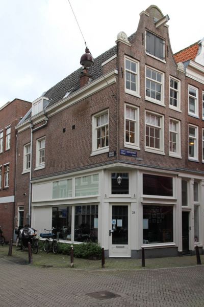 Eerste Lindendwarsstraat 28 (&copy; Walther Schoonenberg)