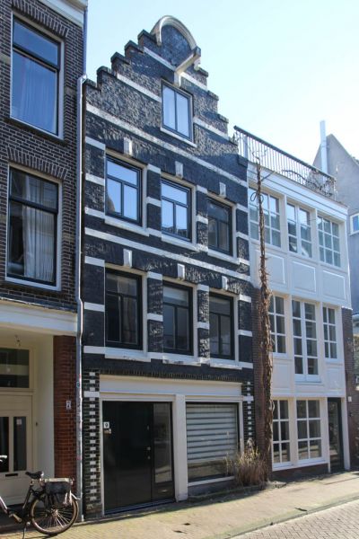 Eerste Bloemdwarsstraat 9 (&copy; Walther Schoonenberg)