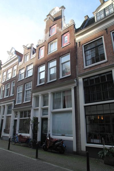Eerste Lindendwarsstraat 22 (&copy; Walther Schoonenberg)