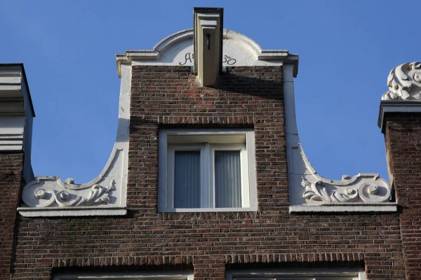 Eerste Lindendwarsstraat 24 (&copy; Walther Schoonenberg)