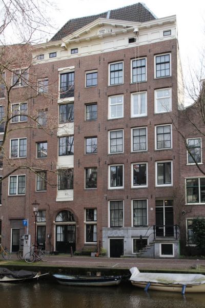 Groenburgwal 45-47 (&copy; Walther Schoonenberg)