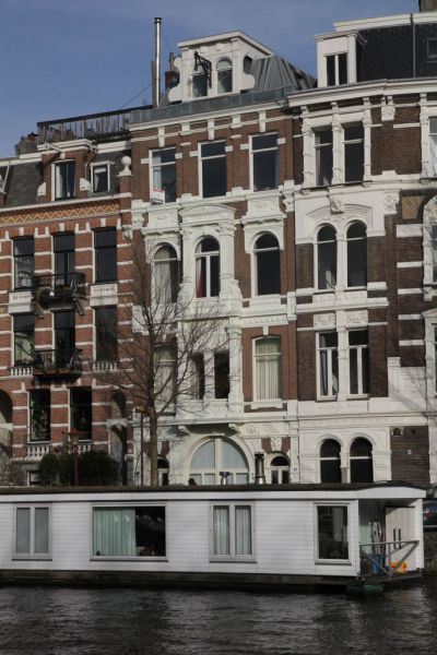 Leidsekade 68 (&copy; Walther Schoonenberg)