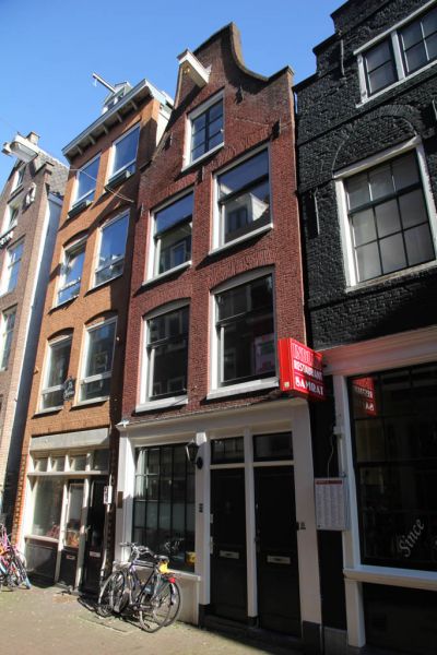 Bethani�ndwarsstraat 15 (&copy; Walther Schoonenberg)