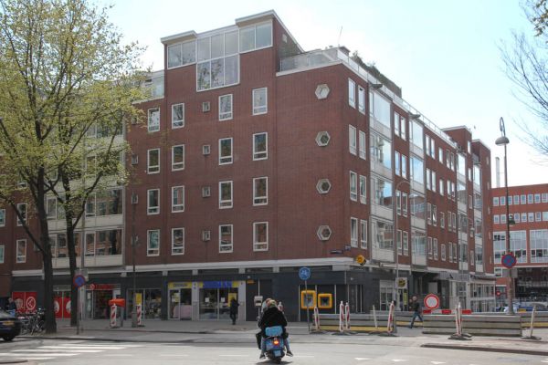 Jodenbreestraat 96-138 (&copy; Walther Schoonenberg)