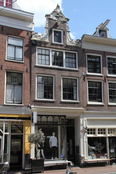 Haarlemmerdijk 20 (&copy; Walther Schoonenberg)