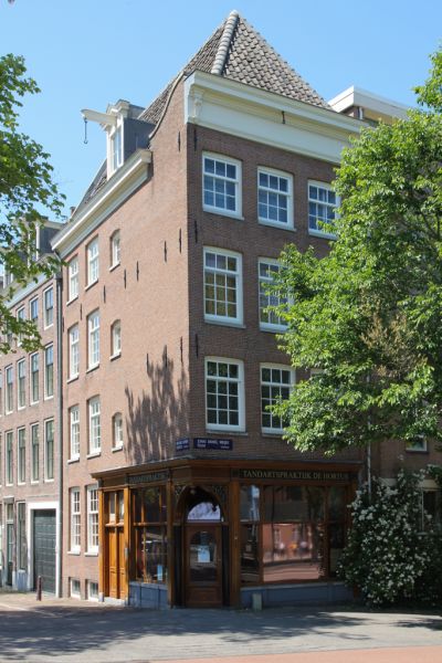 Jonas Dani�l Meijerplein 22 (&copy; Walther Schoonenberg)