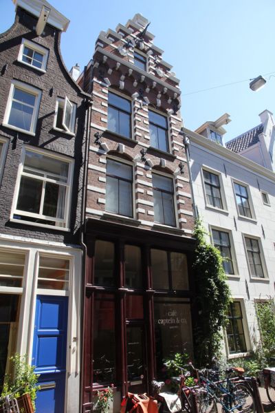 Binnen Bantammerstraat 27 (&copy; Walther Schoonenberg)