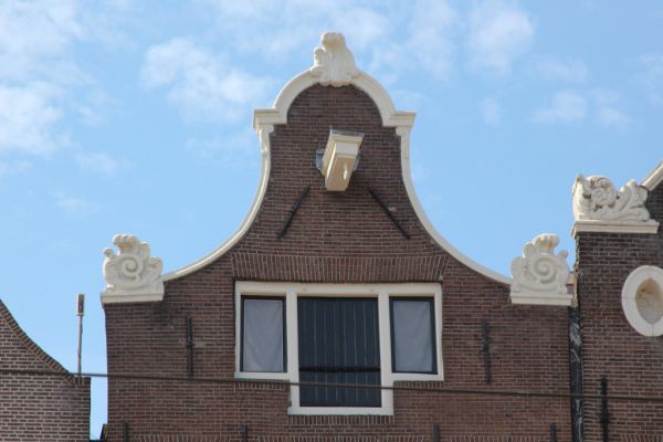 NZ Voorburgwal 20 (&copy; Walther Schoonenberg)