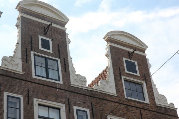Utrechtsestraat 118-116 (&copy; Walther Schoonenberg)