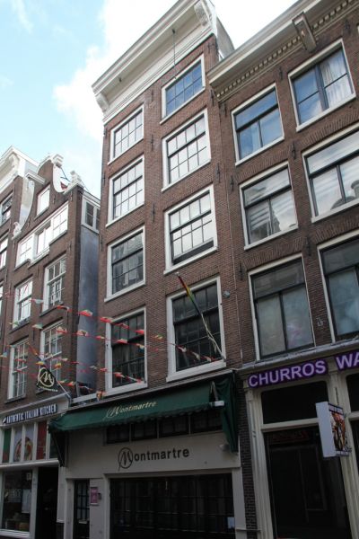 Halvemaansteeg 17 (&copy; Walther Schoonenberg)