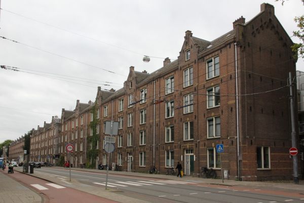 Marnixstraat 106-122 (&copy; Walther Schoonenberg)
