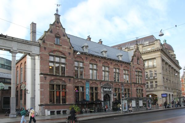 Kleine-Gartmanplantsoen 10 (&copy; Walther Schoonenberg)