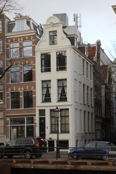 Kloveniersburgwal 52 (&copy; Walther Schoonenberg)