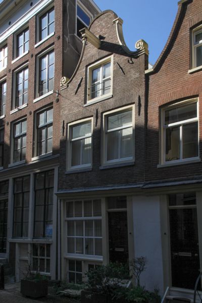 Binnen Wieringerstraat 16 (&copy; Walther Schoonenberg)