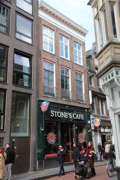 Warmoesstraat 96 (&copy; Walther Schoonenberg)