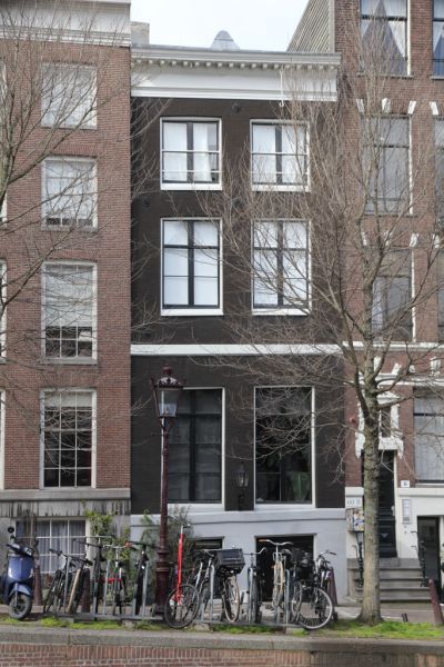 Leidsegracht 62 (&copy; Walther Schoonenberg)