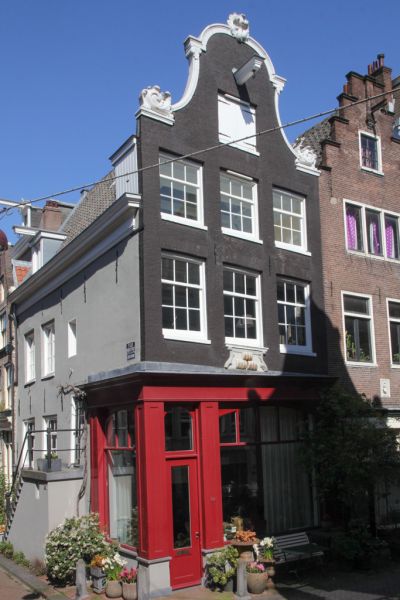 Nieuwe Leliestraat 84 (&copy; Walther Schoonenberg)