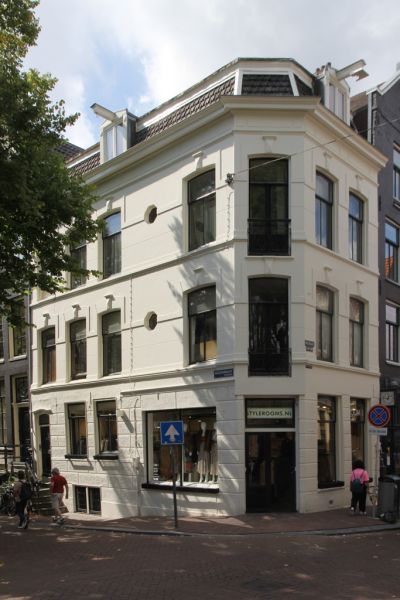 Reestraat 1 (&copy; Walther Schoonenberg)