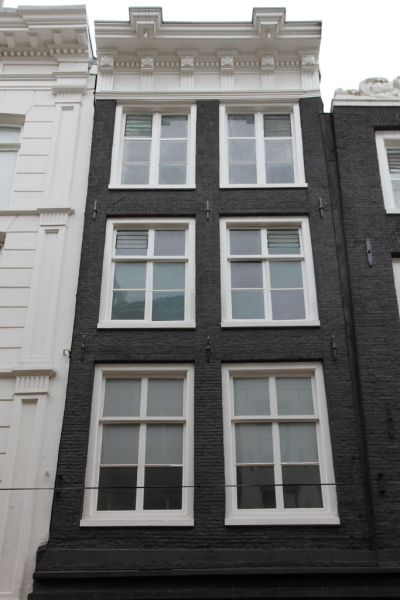 Kalverstraat 164 (&copy; Walther Schoonenberg)