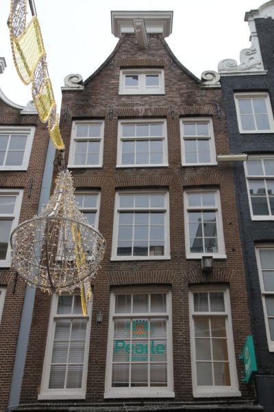 Kalverstraat 206 (&copy; Walther Schoonenberg)