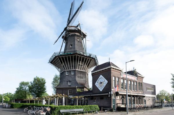 Molen De Gooyer