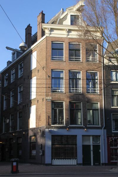 NZ Voorburgwal 322 (&copy; Walther Schoonenberg)