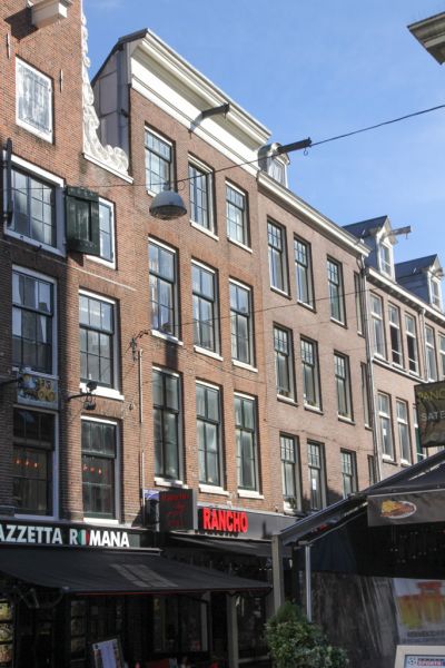 Korte Leidsedwarsstraat 71 (&copy; Walther Schoonenberg)