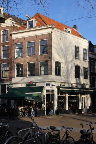 Geldersekade 123 (&copy; Walther Schoonenberg)
