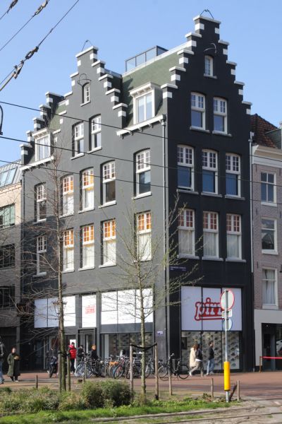 NZ Voorburgwal 262 (&copy; Walther Schoonenberg)