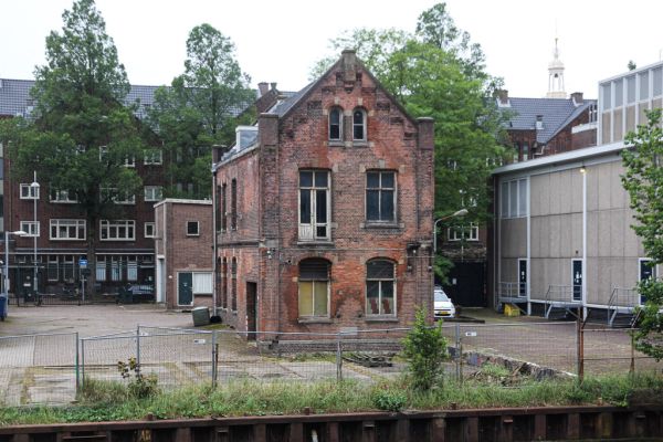Onderwijzerswoning van de Sophie Rosenthal Bewaarschool (&copy; Walther Schoonenberg)