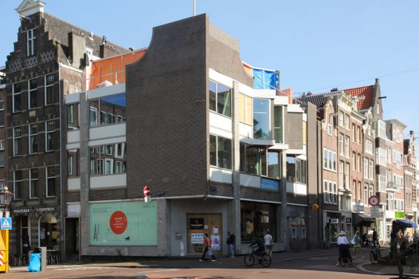 Haarlemmerplein 2 (&copy; Walther Schoonenberg)
