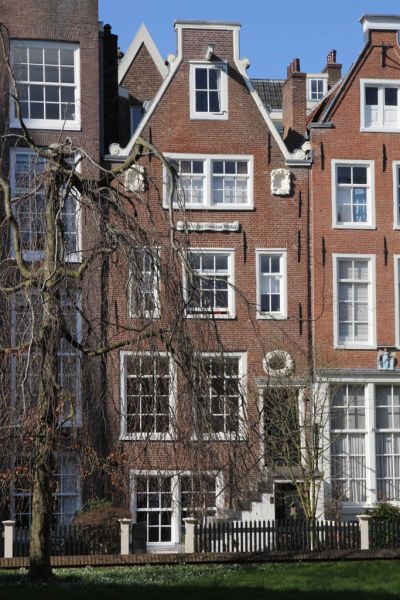 Begijnhof 25 (&copy; Walther Schoonenberg)