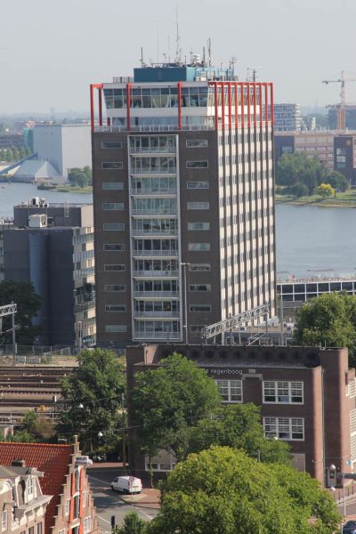Havengebouw gezien vanaf de Ronde Lutherse Kerk (&copy; Walther Schoonenberg)