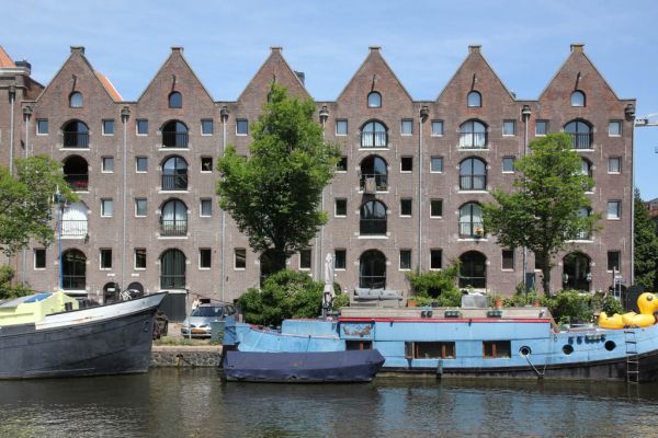 Entrepotdok 79-84 (&copy; Walther Schoonenberg)