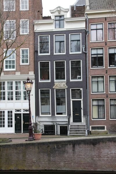 Blauwburgwal 2 (&copy; Walther Schoonenberg)