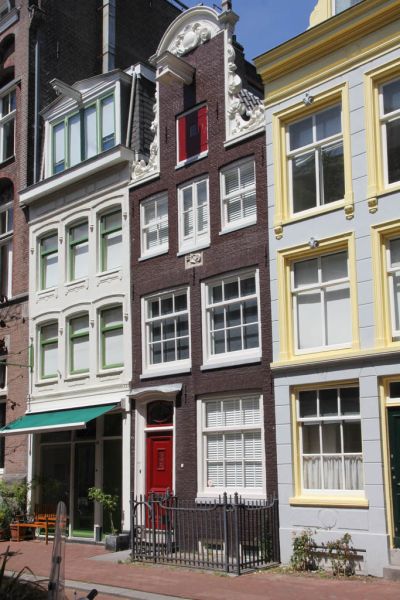 Kerkstraat 217 (&copy; Walther Schoonenberg)