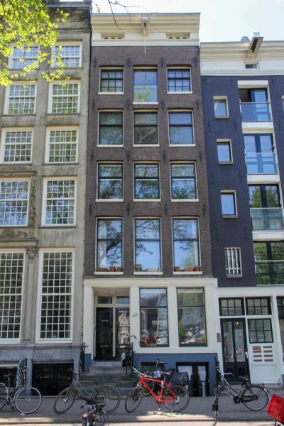Prins Hendrikkade 128 (&copy; Walther Schoonenberg)