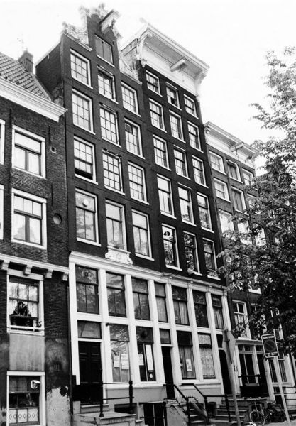 Haarlemmer Houttuinen 1, 3, 5