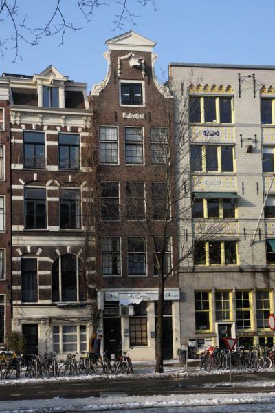 NZ Voorburgwal 72 (&copy; Walther Schoonenberg)