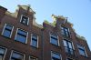 Zeedijk 102 en 100 (&copy; Walther Schoonenberg)