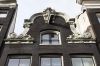 Warmoesstraat 82 (&copy; Walther Schoonenberg)