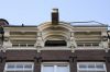 Verhoogde lijstgevel (&copy; Walther Schoonenberg)