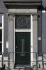 19de-eeuwse ingangspartij met pilasters (&copy; Walther Schoonenberg)