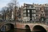Keizersgracht hoek Leliegracht: fraai stadsgezicht. (&copy; Walther Schoonenberg)