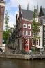Zijgevel (overkraagde gevel) aan Herengracht (&copy; Walther Schoonenberg)