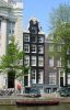 Keizersgracht 322, met links daarvan het veel hogere Felix Meritis (&copy; Walther Schoonenberg)